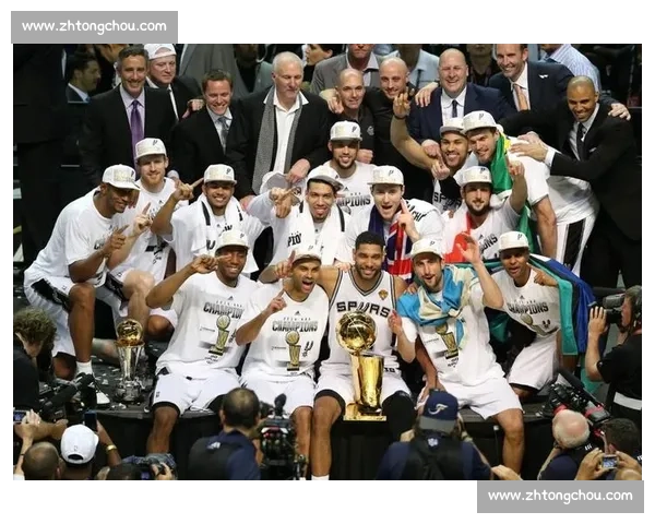 2014年NBA总决赛马刺对热火王朝更迭与团队篮球巅峰对决回顾